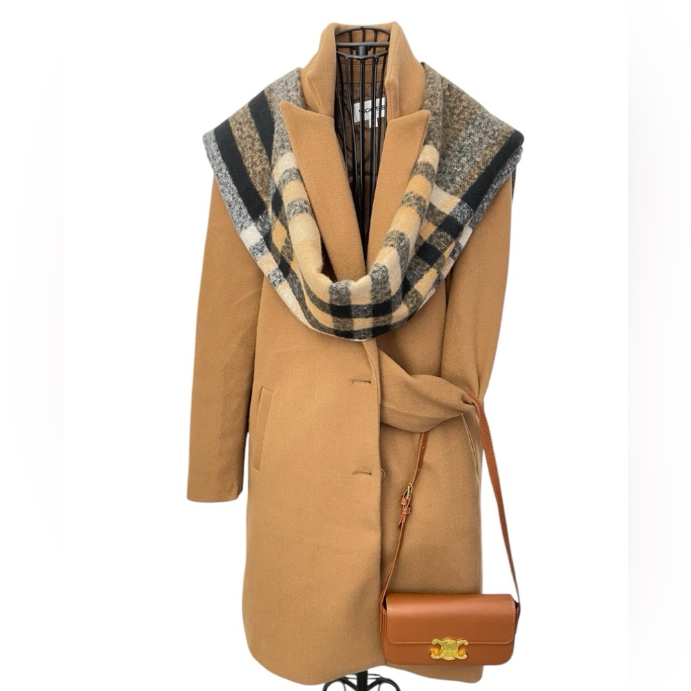 Dressy camel coat 🧥 🐪 size L